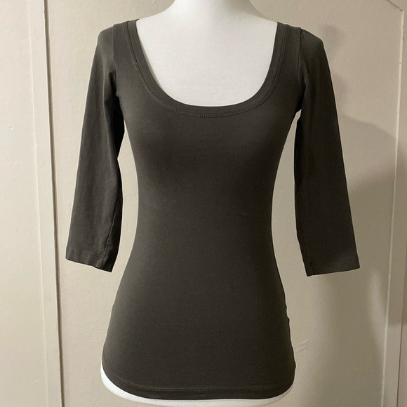 Forever 21 Gray 3/4 Sleeve Top, Size Small - Picture 1 of 5